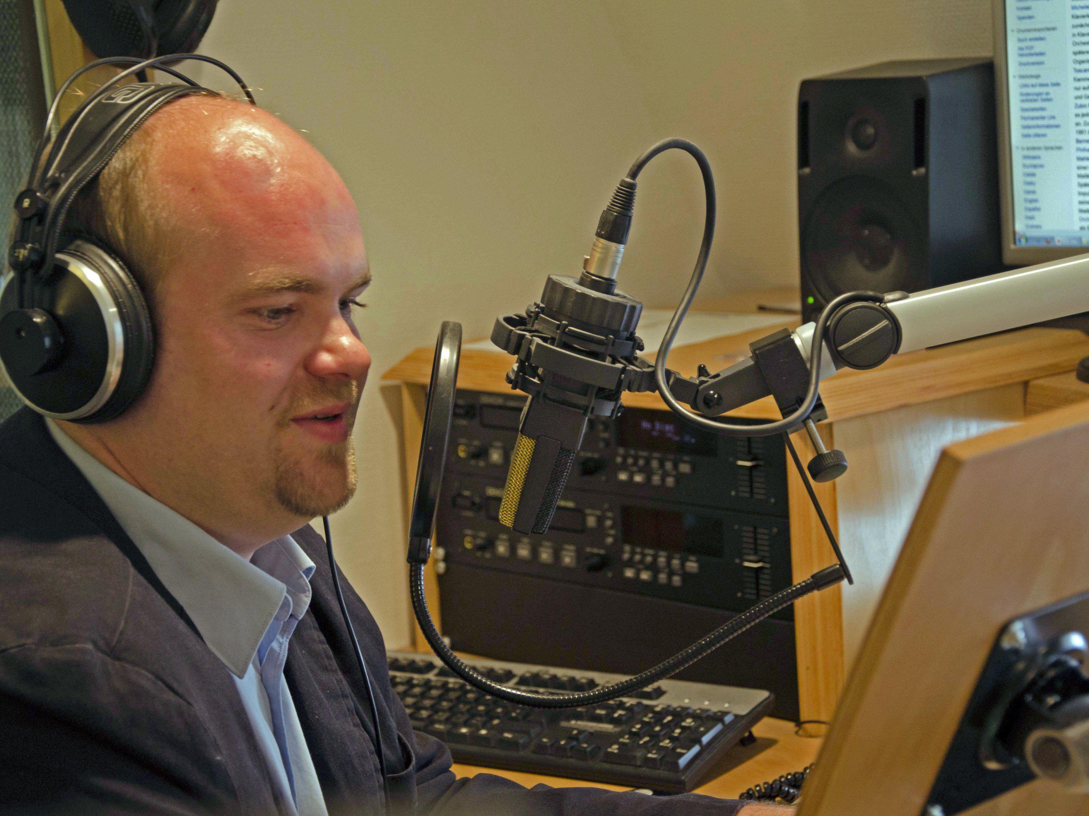 Michael Gmasz von Radio Klassik im Studio.