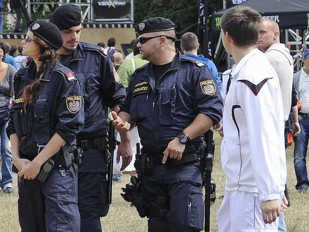 Beim Donauinselfest wurde ein Polizist angeblich attackiert