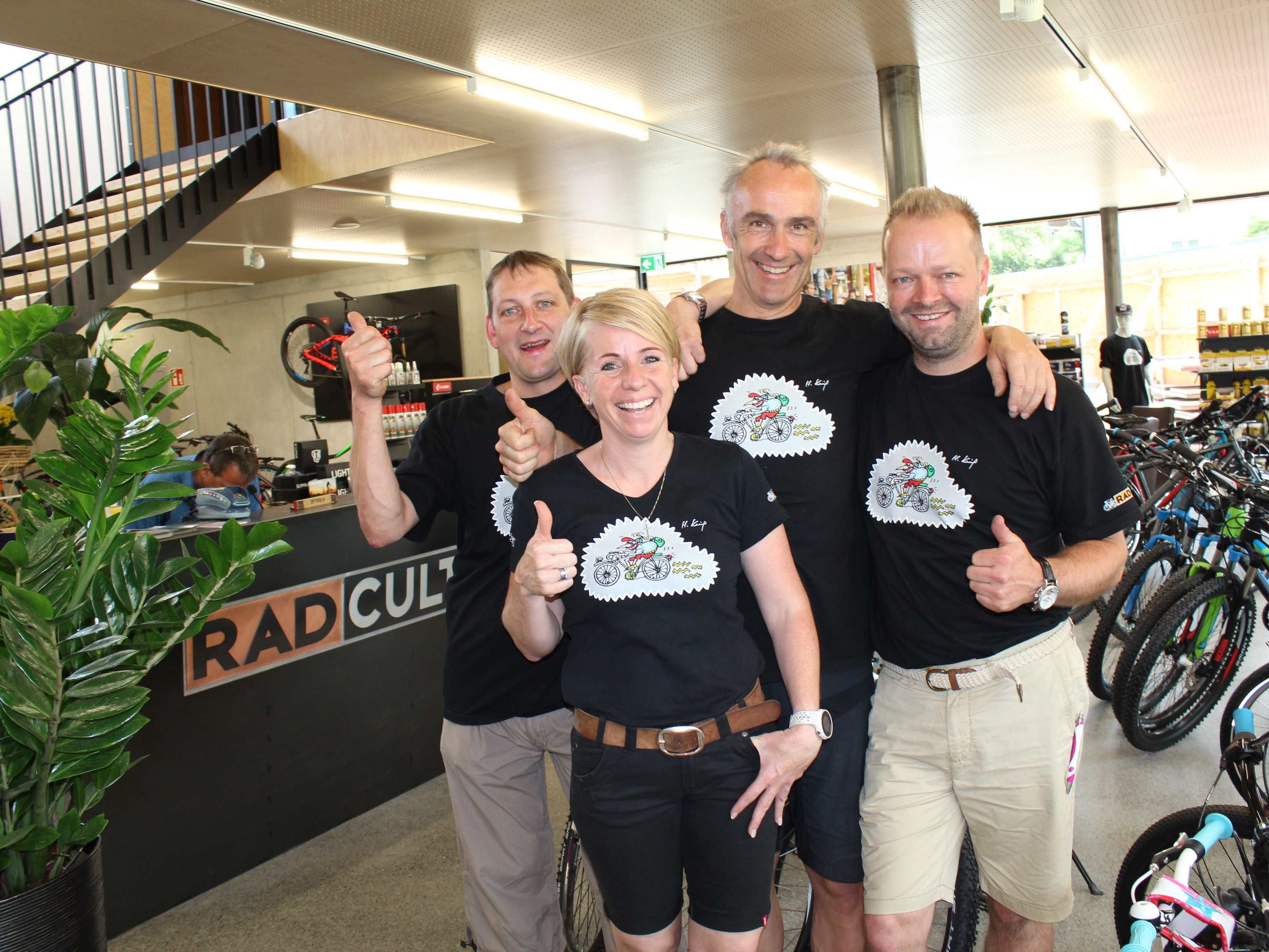 Das Team von Rad Cult freut sich über die Neueröffnung. Das Team von Rad Cult freut sich über die Neueröffnung.
