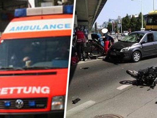 Auto rammt Moped: Lenker schwer verletzt