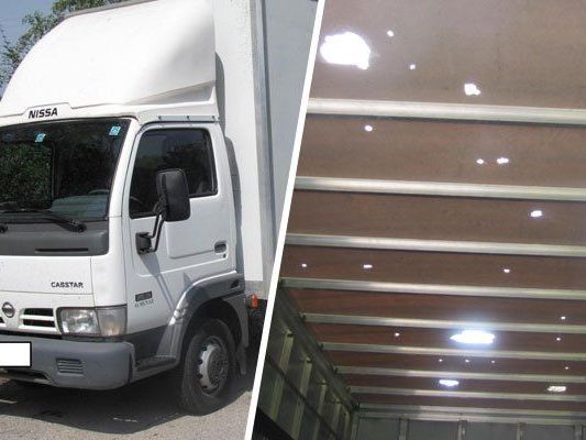 Mehr als 30 afghanische Staatsbürger wurden in dem Kleintransporter über die Grenze geschleppt. Mehr als 30 afghanische Staatsbürger wurden in dem Kleintransporter über die Grenze geschleppt.