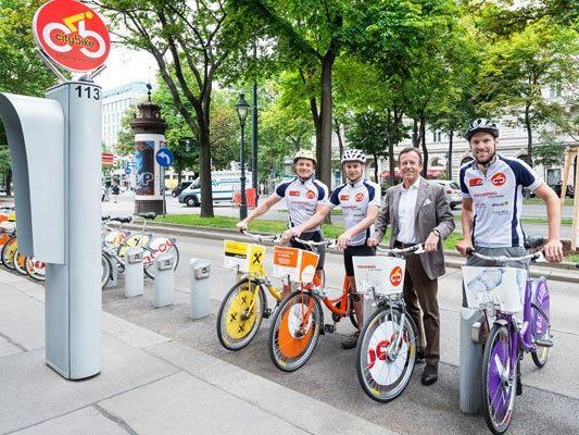 Vier Radler sind mit Citybikes von Bregenz nach Wien gefahren.