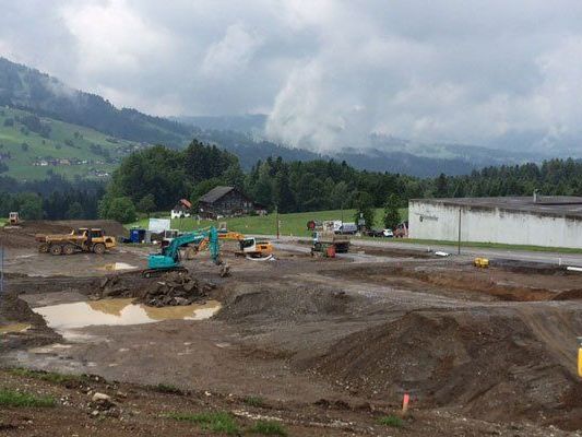 Die Meusburger-Großbaustelle in Lingenau. Die Meusburger-Großbaustelle in Lingenau.
