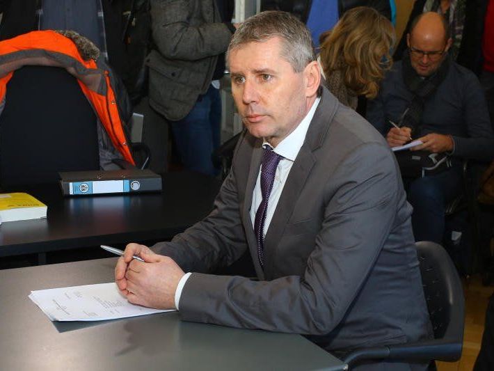 Noch nicht abgeschlossen ist das Ermittlungsverfahren wegen Untreue, Sozial- und Lizenzbetrug Noch nicht abgeschlossen ist das Ermittlungsverfahren wegen Untreue, Sozial- und Lizenzbetrug