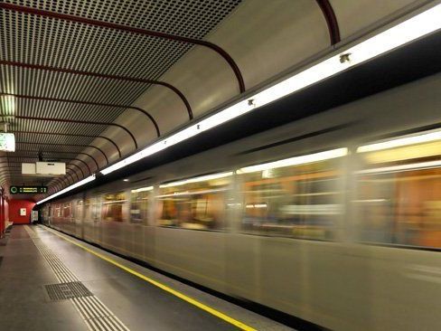 Bis zu 45 neue Züge werden bestellt - Kürzere Intervalle, mehr Sicherheit versprochen Bis zu 45 neue Züge werden bestellt - Kürzere Intervalle, mehr Sicherheit versprochen