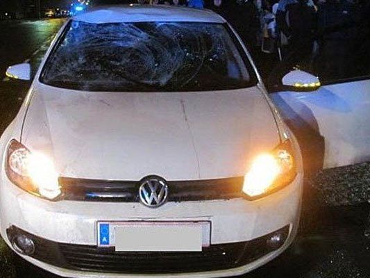 Bei einem Krampusumzug in NÖ ist es zu einem tödlichen Unfall gekommen. Bei einem Krampusumzug in NÖ ist es zu einem tödlichen Unfall gekommen.
