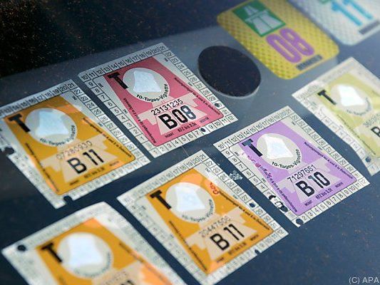 Pickerlsammlungen wie diese gehören bald der Geschichte an Pickerlsammlungen wie diese gehören bald der Geschichte an