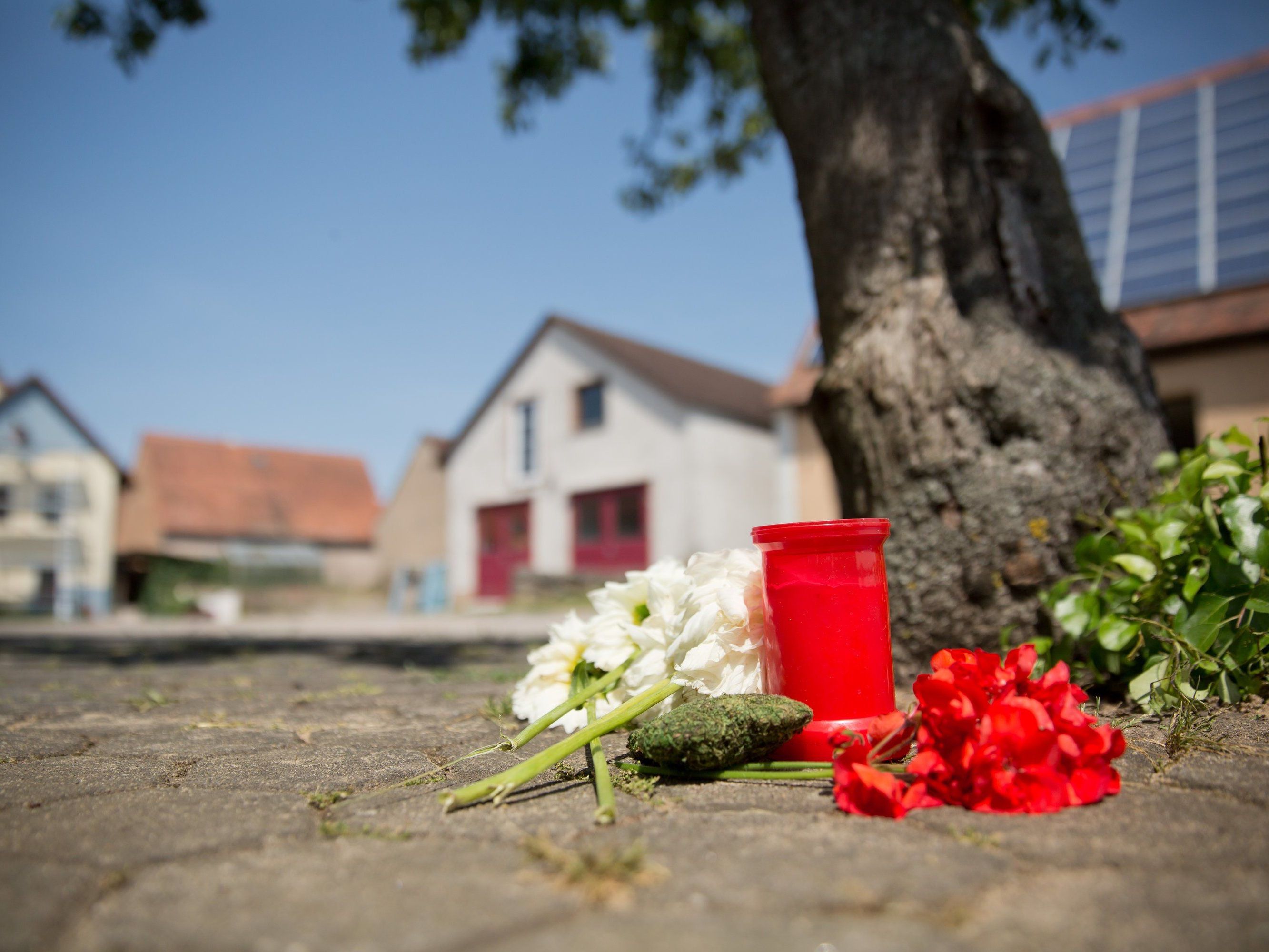 Nach vorläufiger psychiatrischer Begutachtung geht Staatsanwaltschaft zumindest von verminderter Schuldfähigkeit aus. Nach vorläufiger psychiatrischer Begutachtung geht Staatsanwaltschaft zumindest von verminderter Schuldfähigkeit aus.