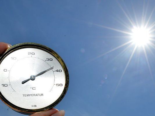 Die Studie "EuroHEAT" untersucht den Zusammenhang zwischen Hitzewellen und Sterbefällen. Die Studie "EuroHEAT" untersucht den Zusammenhang zwischen Hitzewellen und Sterbefällen.