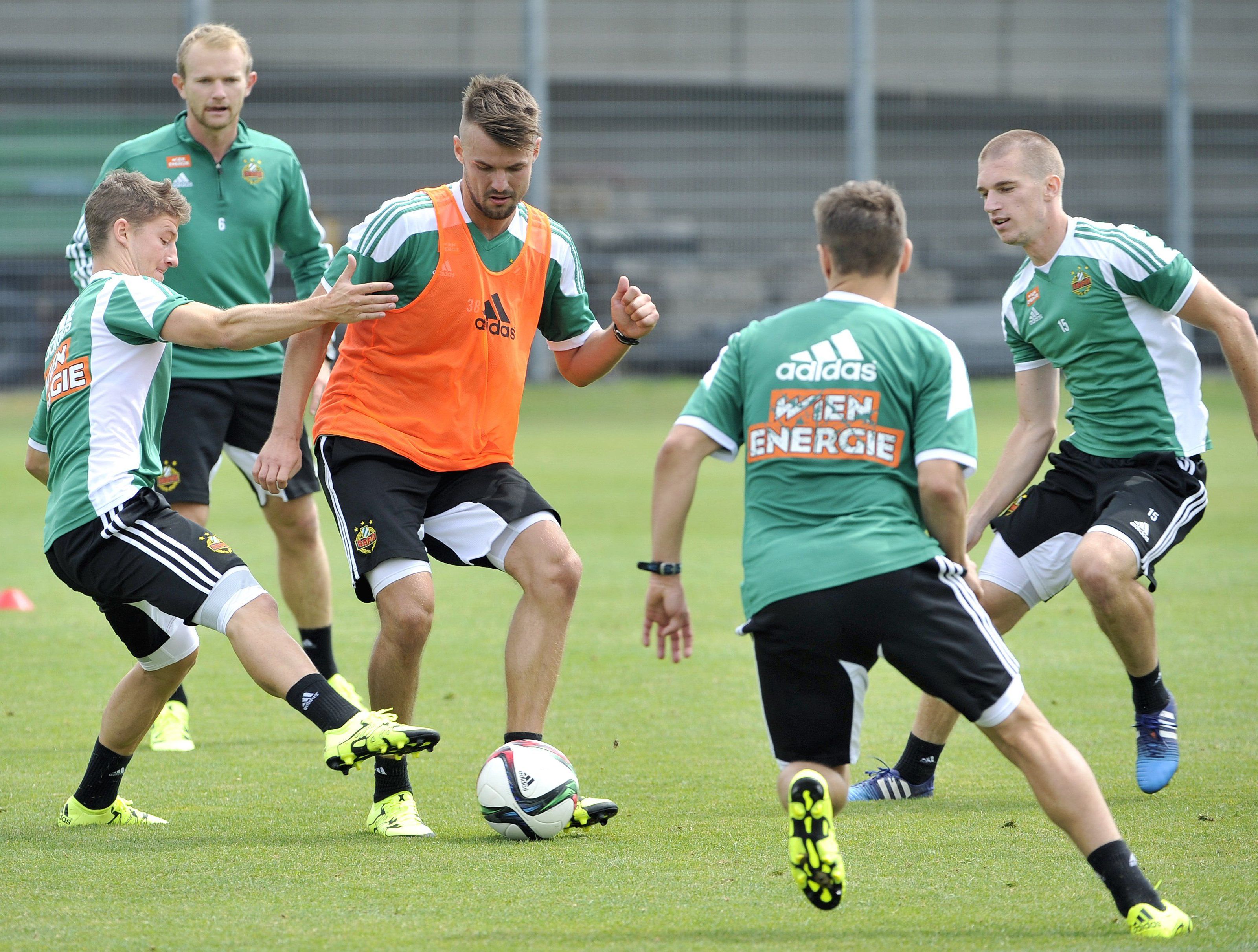 LIVE vom Cup-Spiel SC Wiez gegen SK Rapid Wien ab 19.00 Uhr. LIVE vom Cup-Spiel SC Wiez gegen SK Rapid Wien ab 19.00 Uhr.