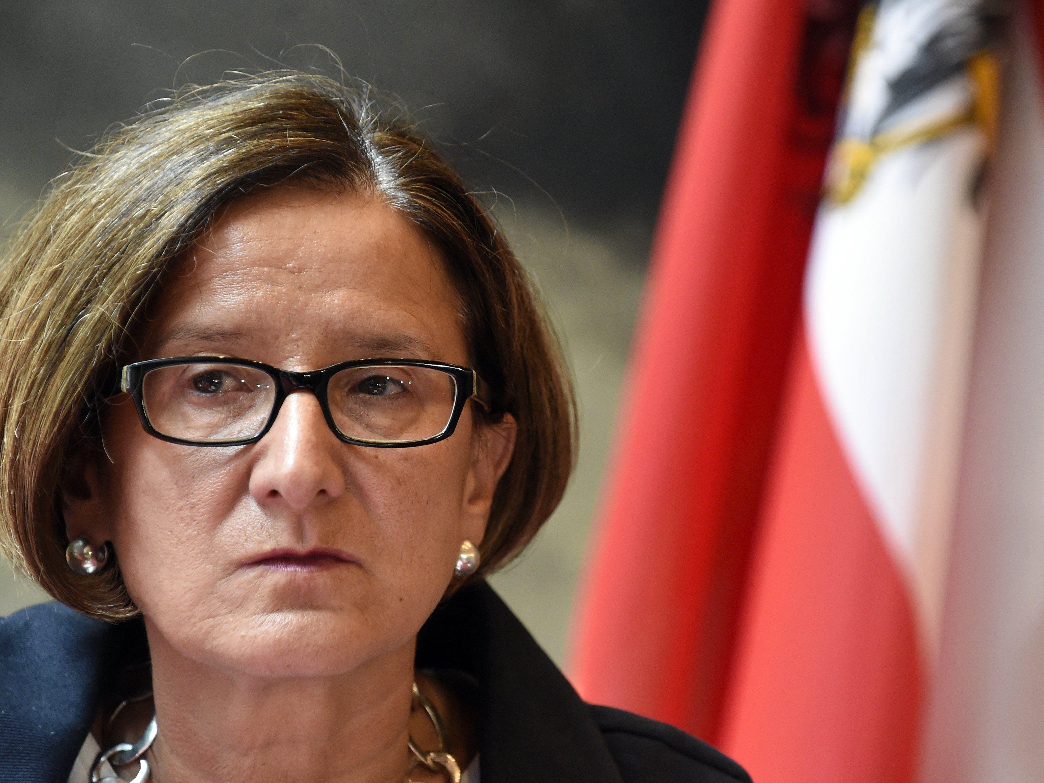 nenministerin Johanna Mikl-Leitner wird in Sachen Asyl heftig kritisiert