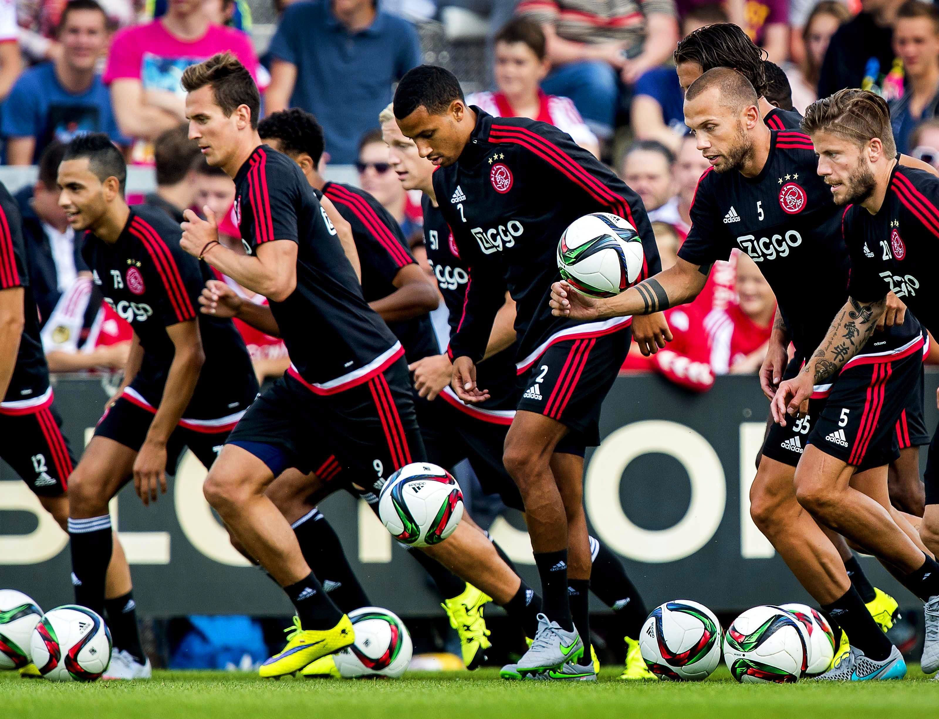 Ajax Amsterdam freut sich auf die CL-Partie gegen Rapid Wien. Ajax Amsterdam freut sich auf die CL-Partie gegen Rapid Wien.