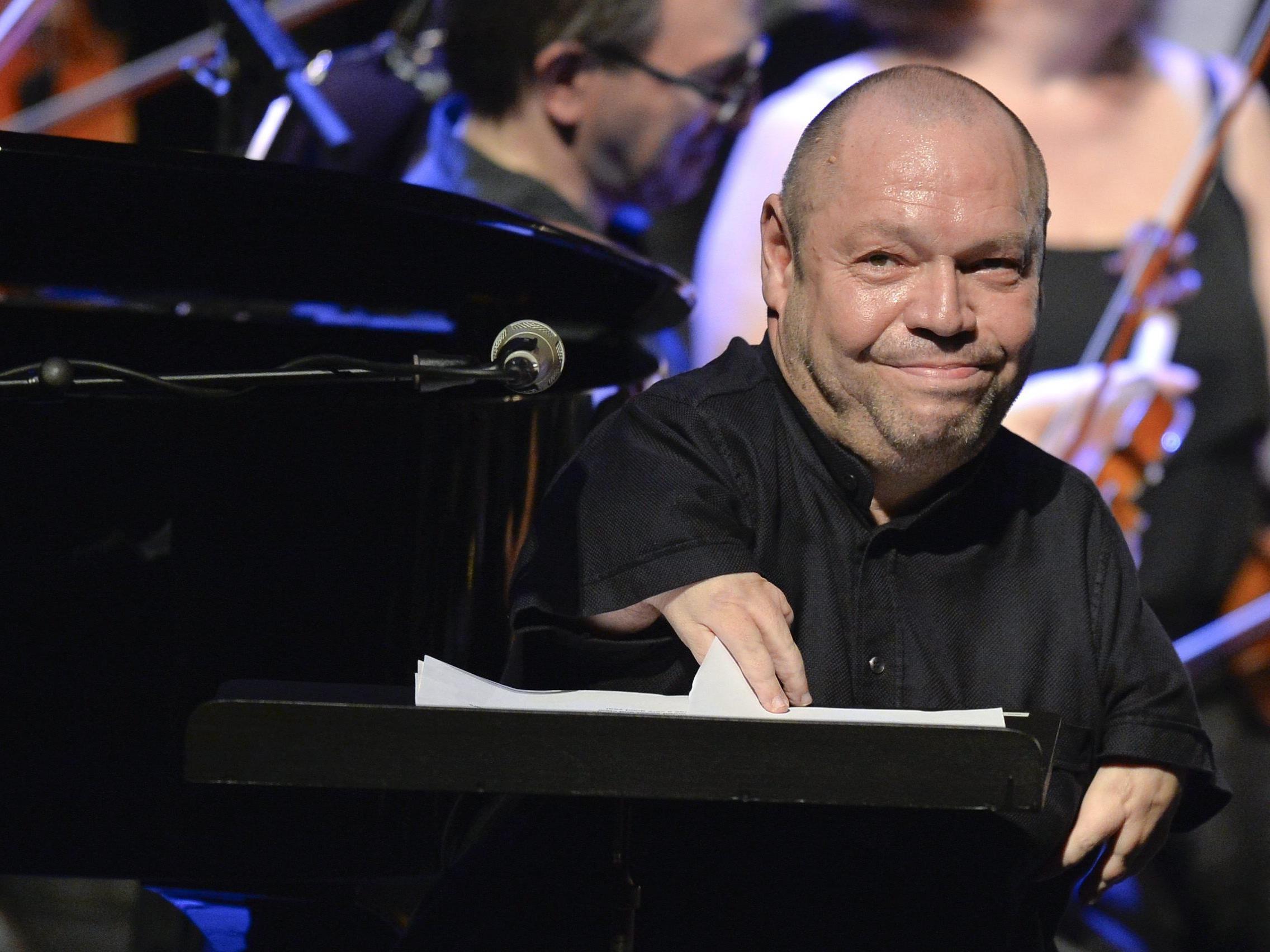 Bass-Bariton Thomas Quasthoff am Montag, 6. Juli 2015, während dem Konzert "Sinatra Tribute" anl. des Jezzfestes Wien in der Wiener Staatsoper.