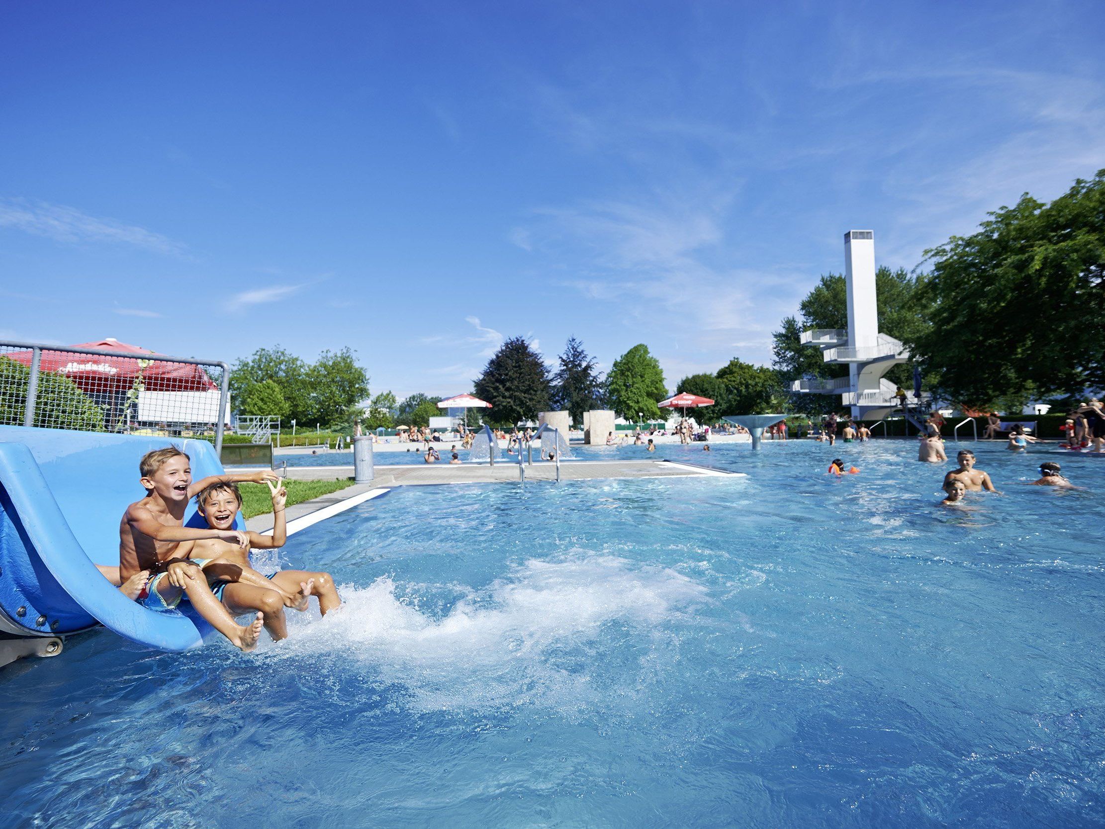 Das Parkbad Lustenau feiert 50jähriges Jubiläum. Das Parkbad Lustenau feiert 50jähriges Jubiläum.