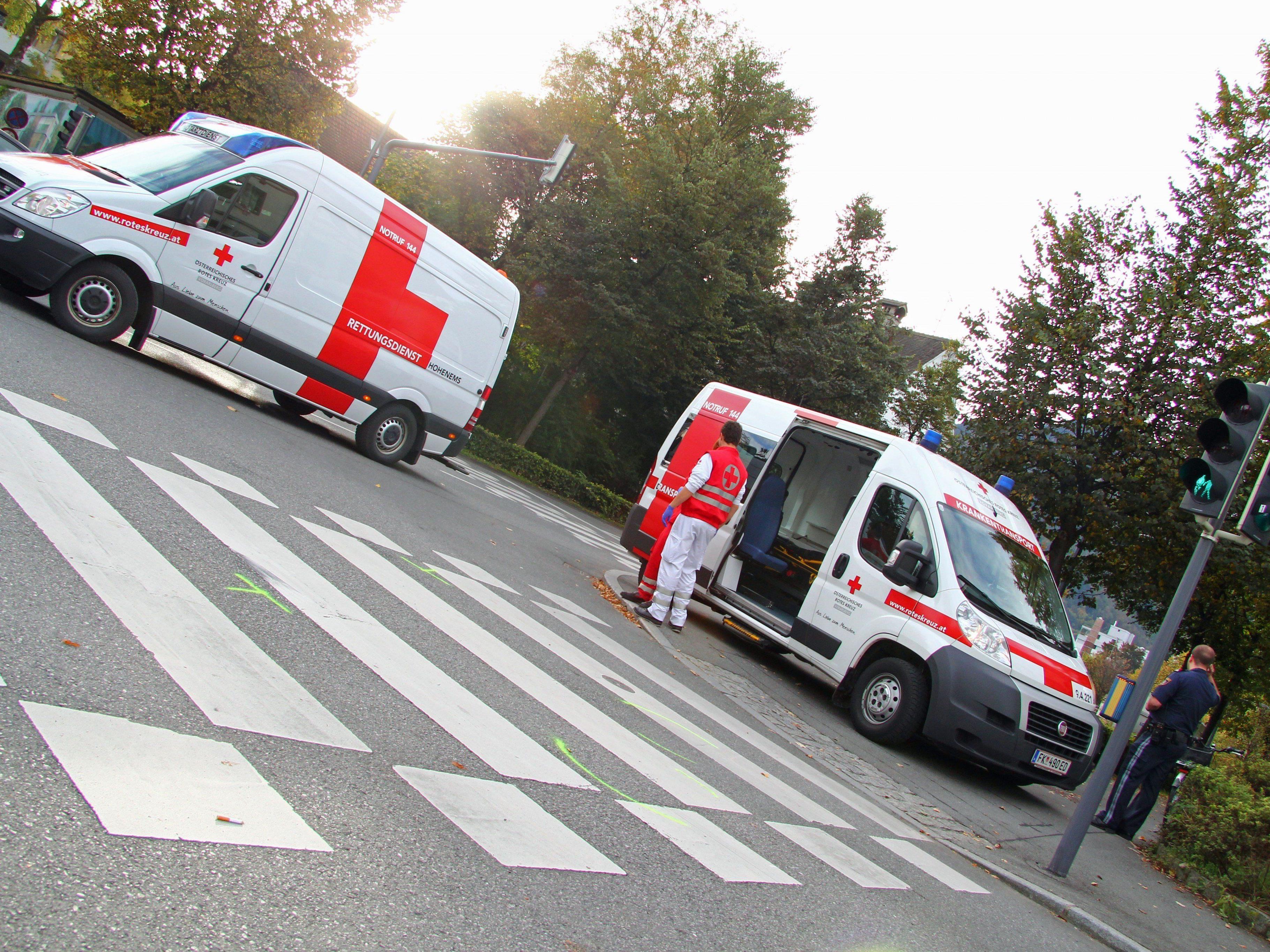 16 Monate altes Kind in Feldkirch von Auto erfasst.