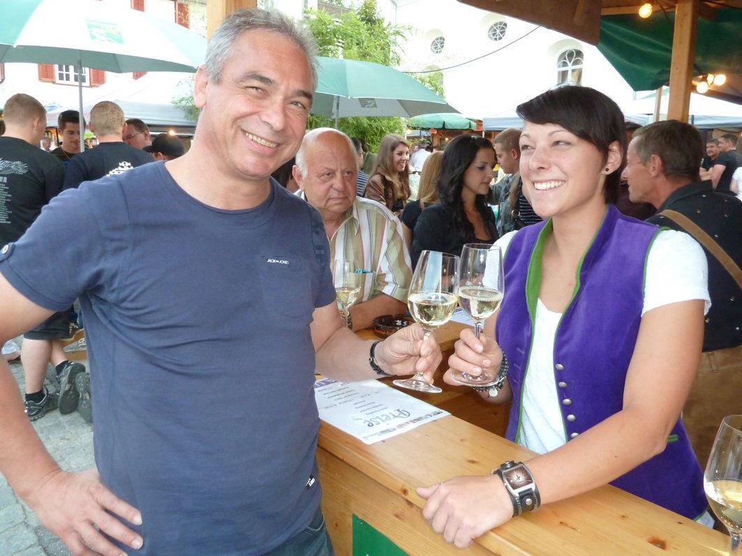 TSH-Chef Klaus Gasser und Weinbäuerin Stefanie Sauer laden zum steirischen Weinfest.