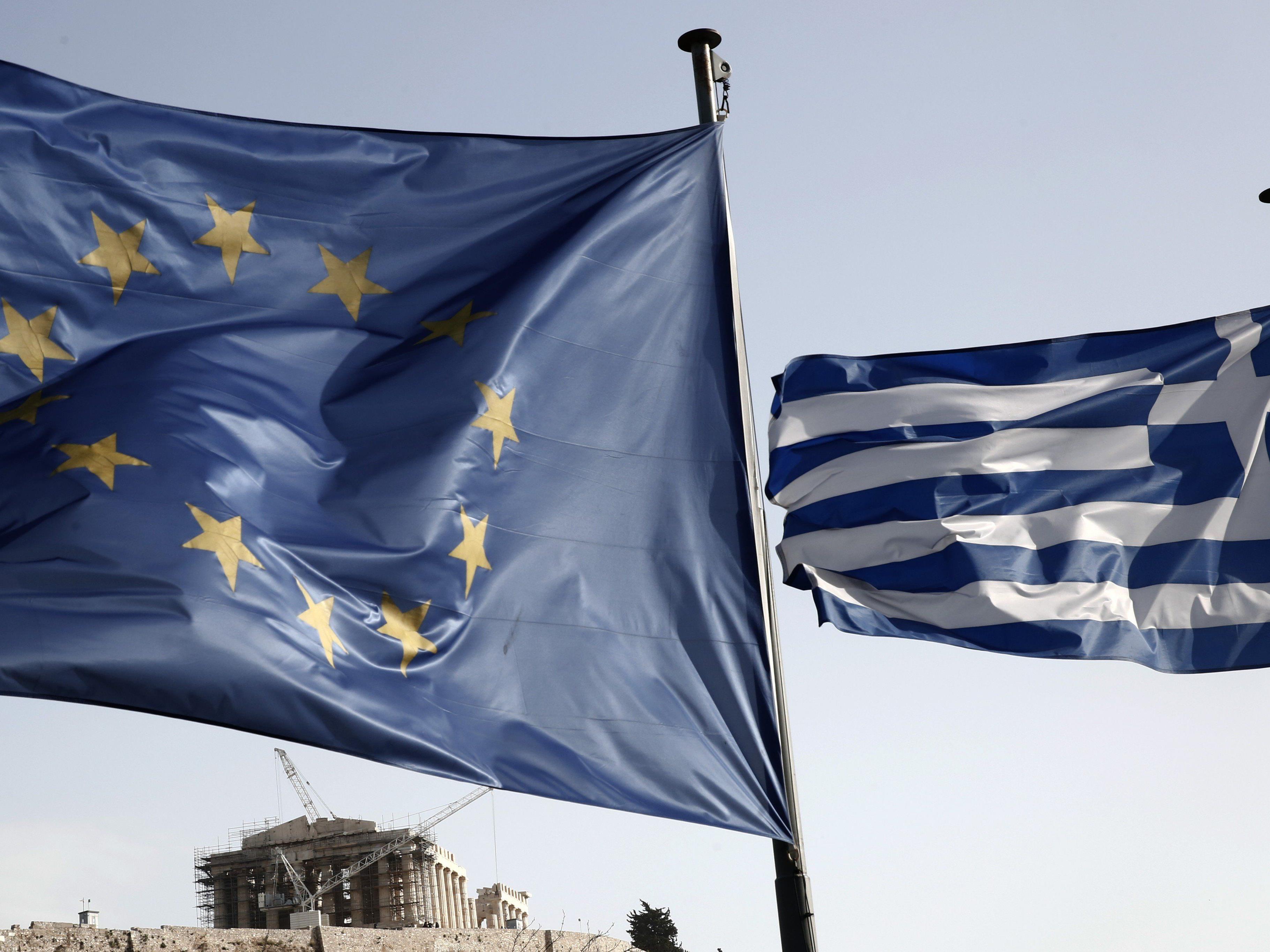 Athen will den Euro-Partnern bei ihrem Sondergipfel am Dienstag neue Vorschläge gegen die Schuldenkrise vorlegen.