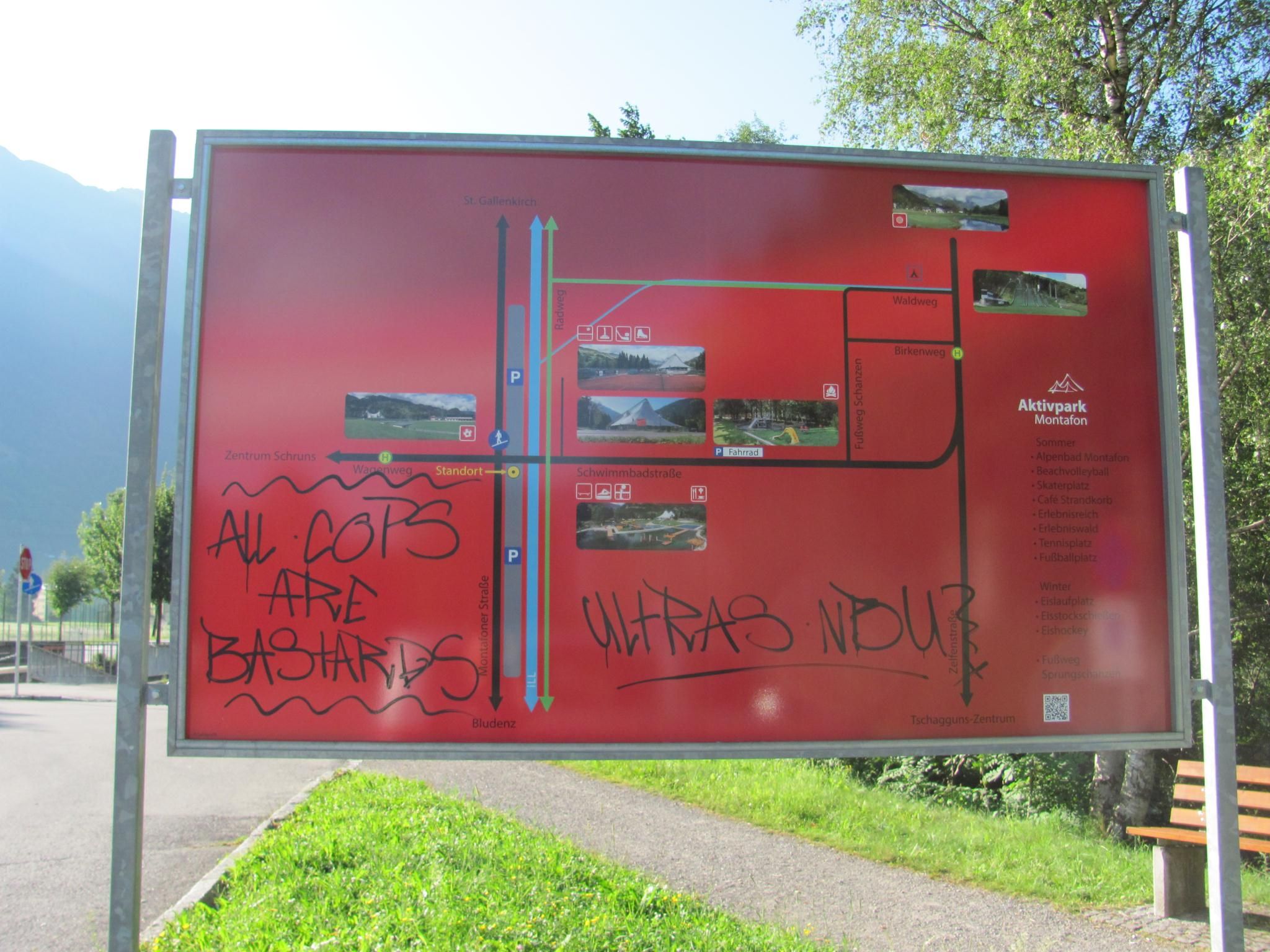 Von Tschagguns bis Schruns wurden zahlreiche öffentliche Objekte und Einrichtungen beschmiert. Von Tschagguns bis Schruns wurden zahlreiche öffentliche Objekte und Einrichtungen beschmiert.