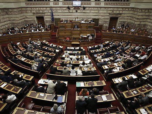 Das grichische Parlament in Athen berät wieder