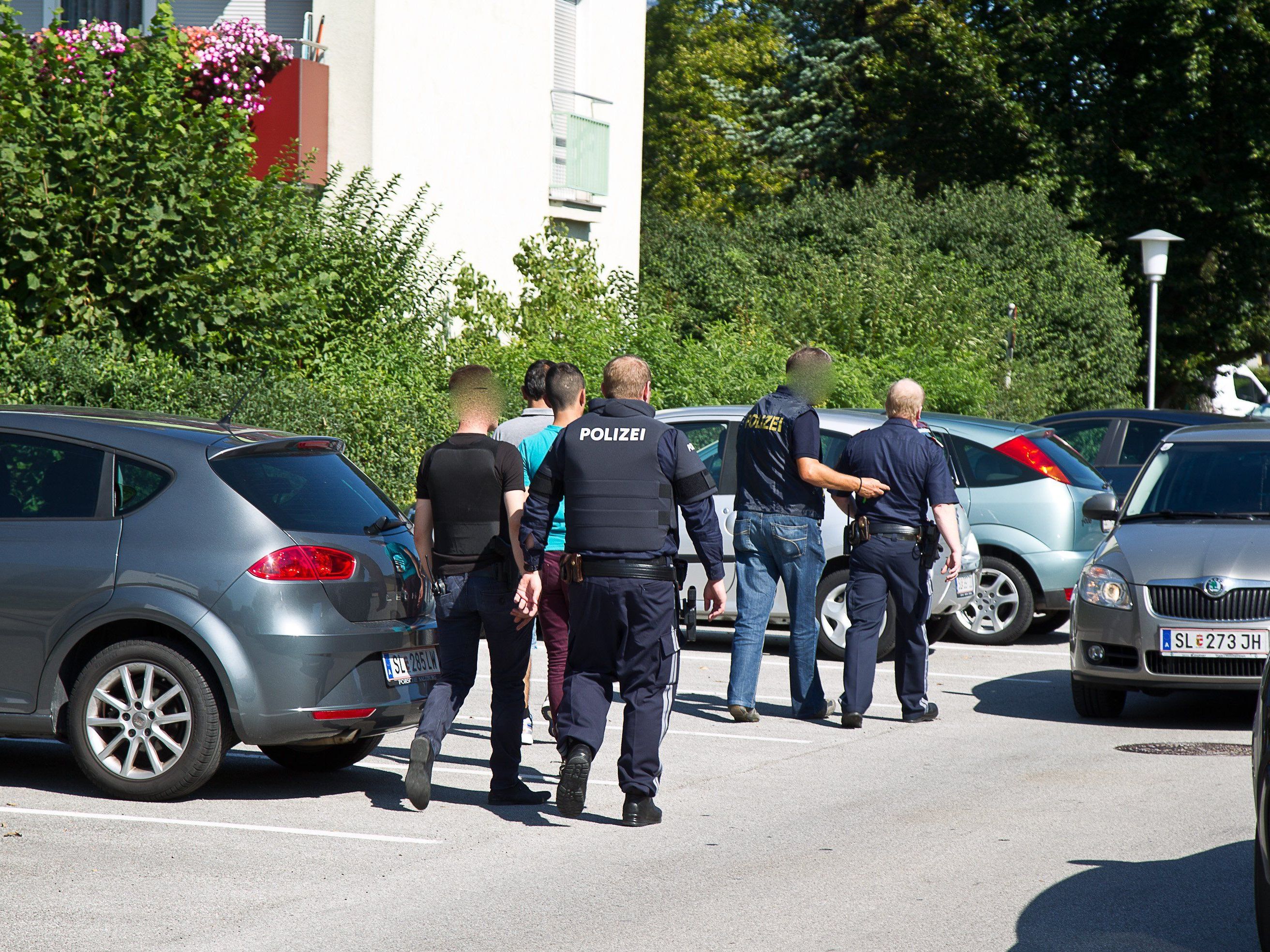 Zu einer Schlägerei kam es in der Schwarzenbergkaserne. Zu einer Schlägerei kam es in der Schwarzenbergkaserne.