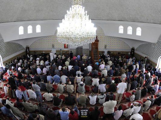 Für viele Österreicher hat sich die Haltung gegenüber dem Islam verschlechtert. Für viele Österreicher hat sich die Haltung gegenüber dem Islam verschlechtert.