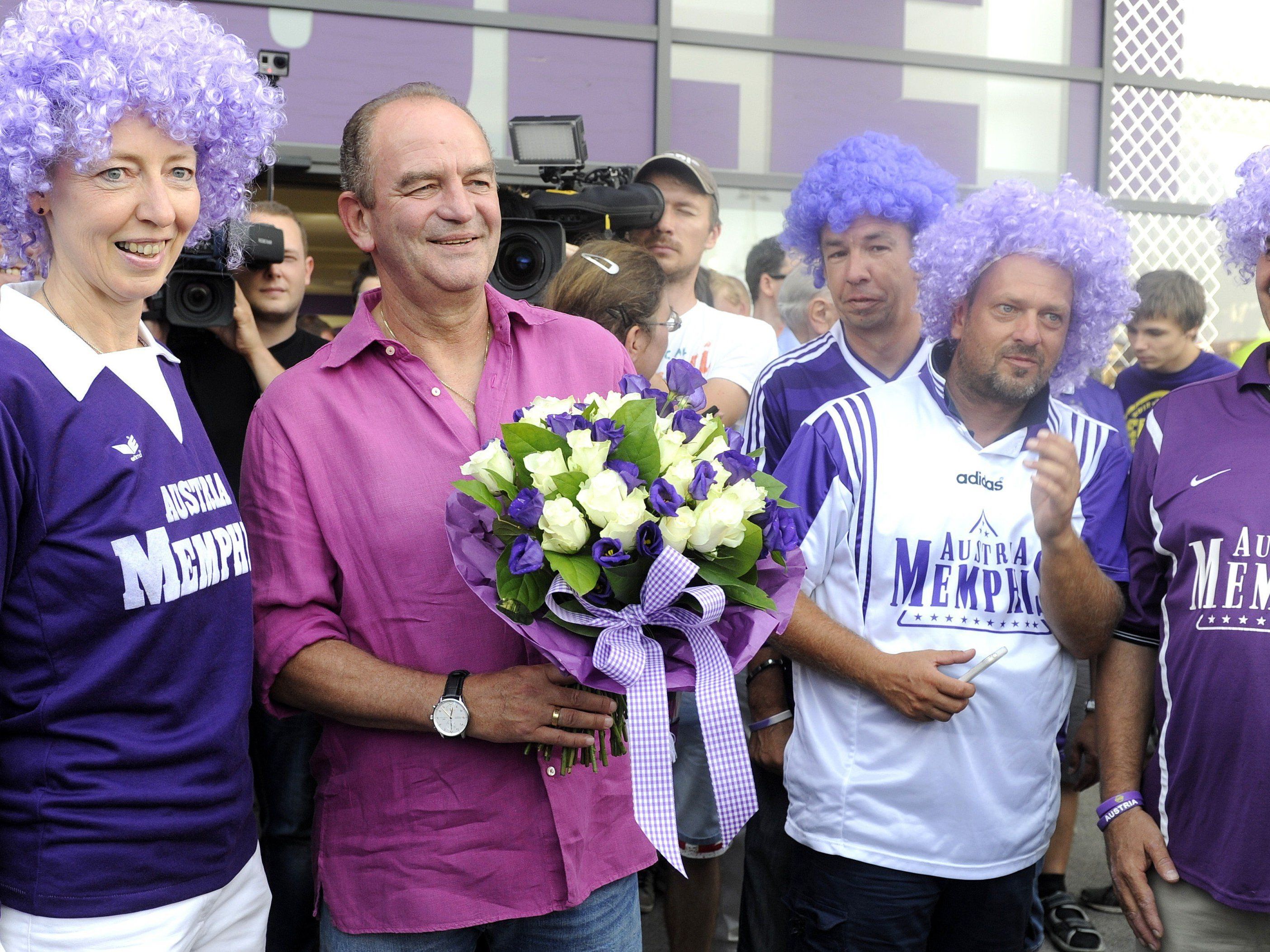 Herbert Prohaska feierte seinen 60. Geburtstag bei der Wiener Austria. Herbert Prohaska feierte seinen 60. Geburtstag bei der Wiener Austria.
