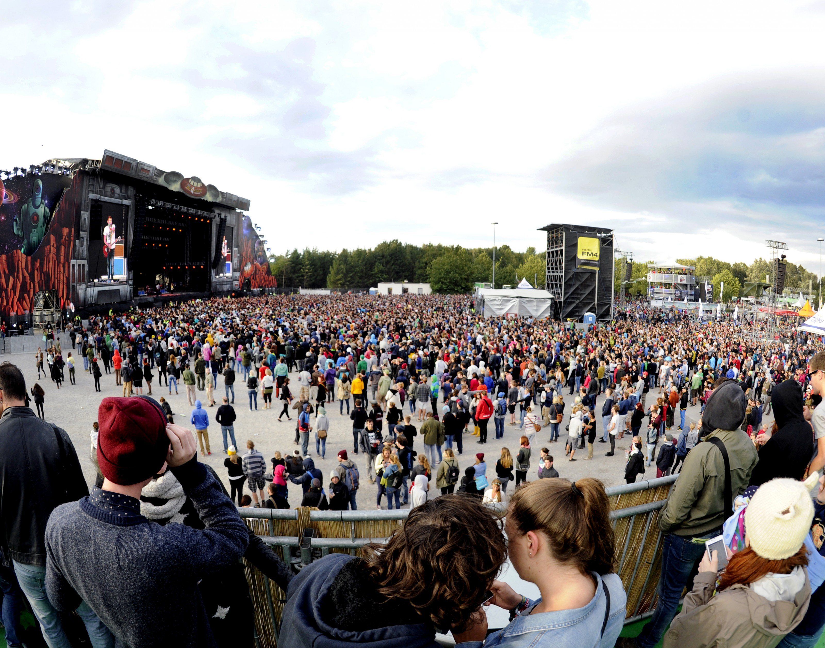 LIVE vom Frequency Festival 2015 - unser Social Media-Ticker. LIVE vom Frequency Festival 2015 - unser Social Media-Ticker.