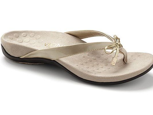 Gewinnen Sie goldene VIONIC-Flipflops Gewinnen Sie goldene VIONIC-Flipflops