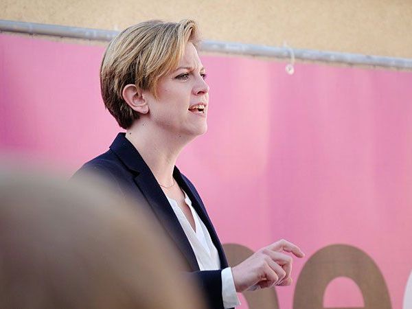 Beate Meinl-Reisinger bei der Programm-Präsentation Beate Meinl-Reisinger bei der Programm-Präsentation