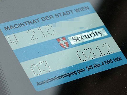 Mit dem elektronischen Parkpickerl ist dieser Anblick Geschichte Mit dem elektronischen Parkpickerl ist dieser Anblick Geschichte