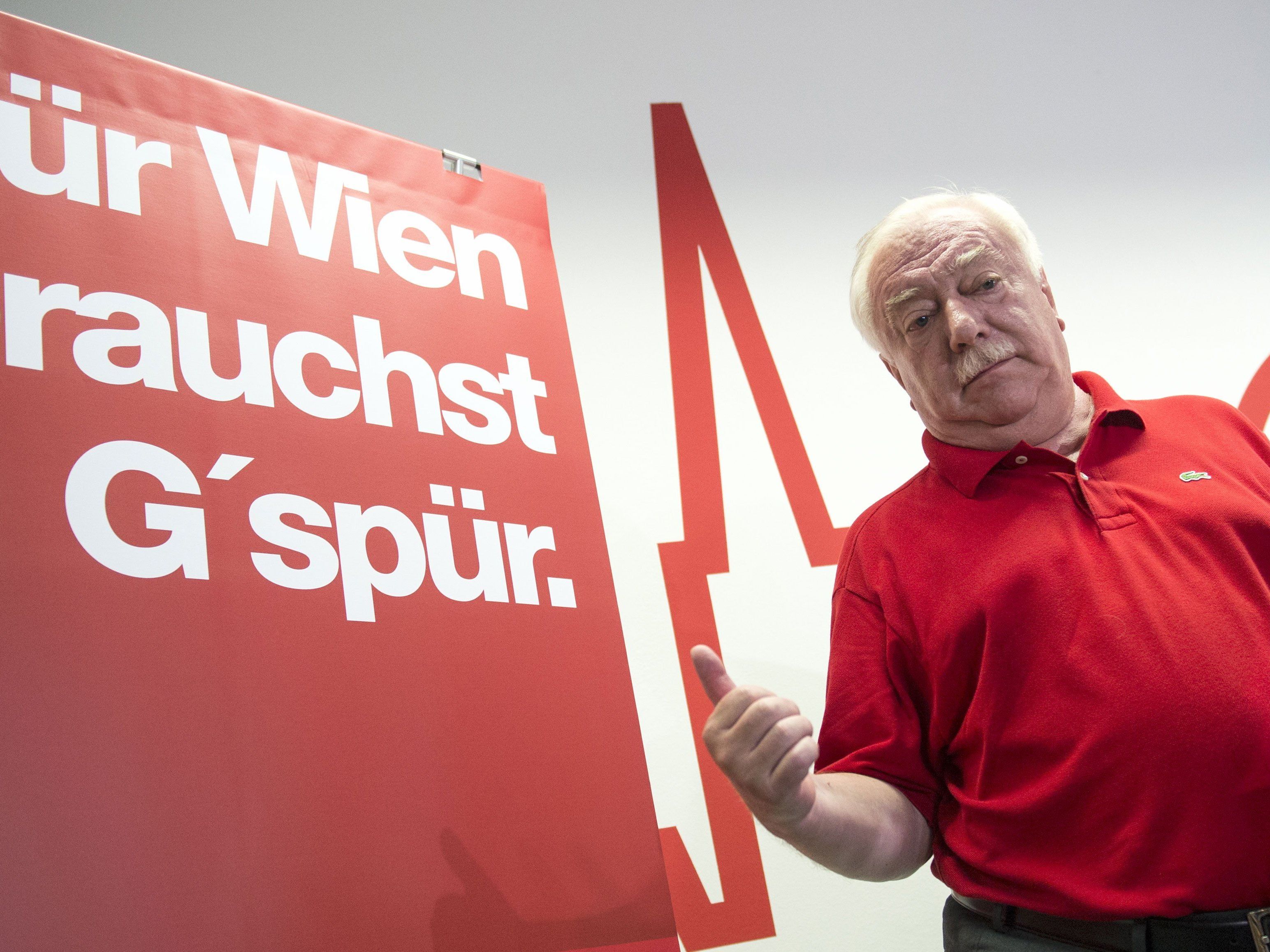 Michael Häupl vor einem SPÖ-Slogan. Michael Häupl vor einem SPÖ-Slogan.