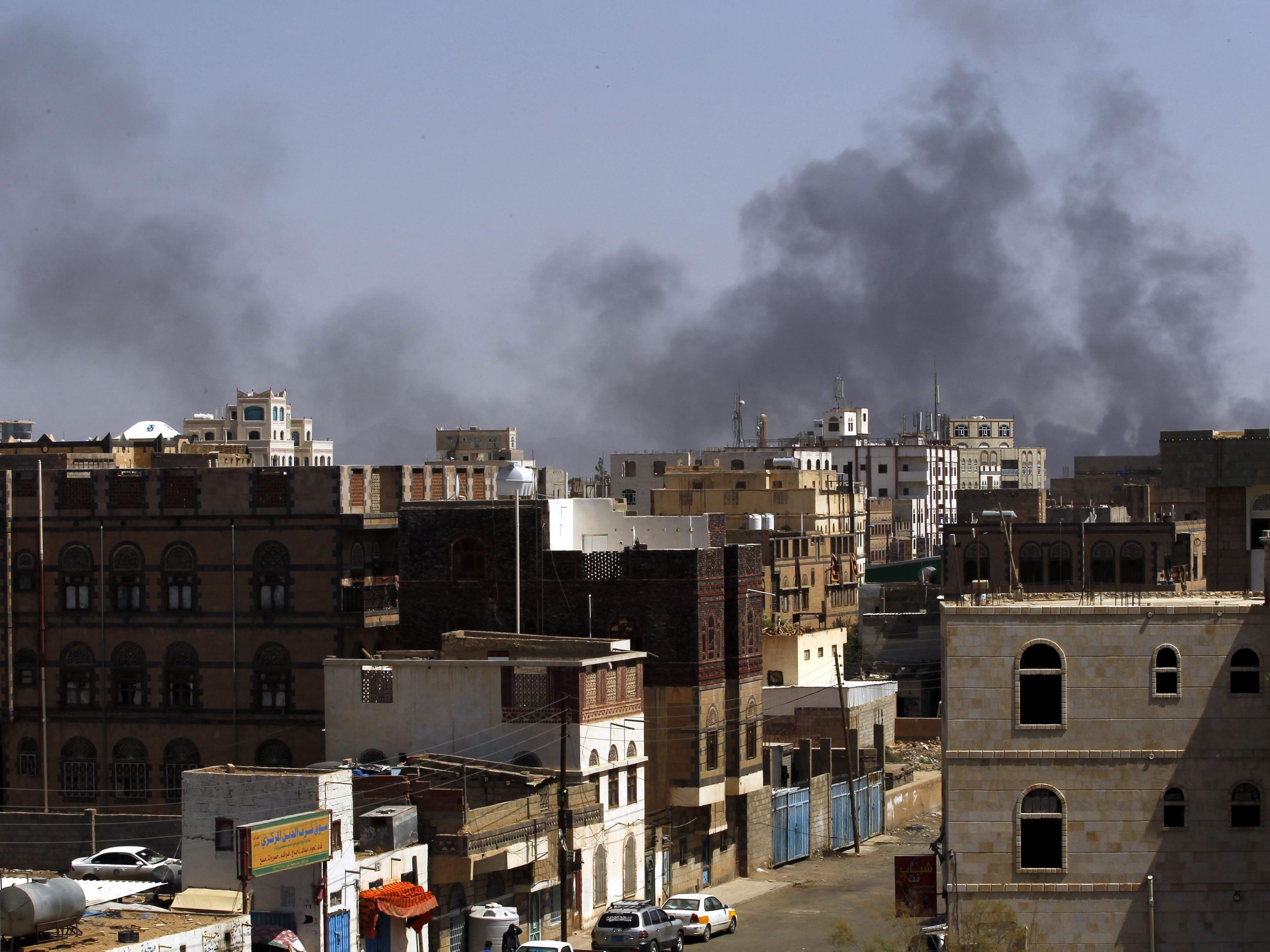 Bisher griff Saudi-Arabien nur aus der Luft im Jemen an - jetzt rücken Bodentruppen ein.