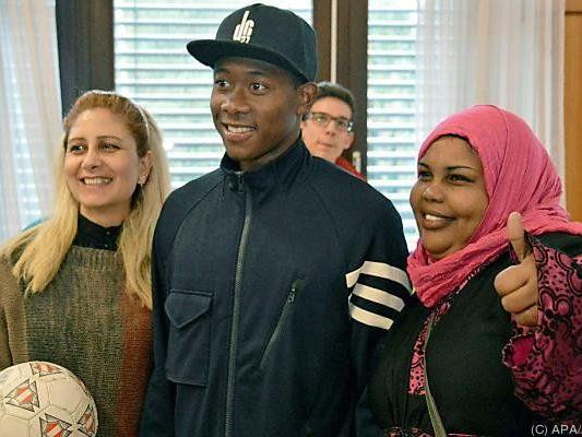 Fußballstar Alaba besuchte Flüchtlingshaus in Ottakring
