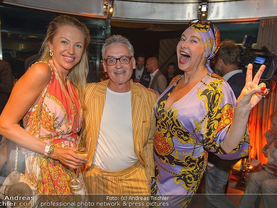 Christian & Ekaterina Mucha und Andrea Buday amüsierten sich prächtig im Haas Haus Christian & Ekaterina Mucha und Andrea Buday amüsierten sich prächtig im Haas Haus
