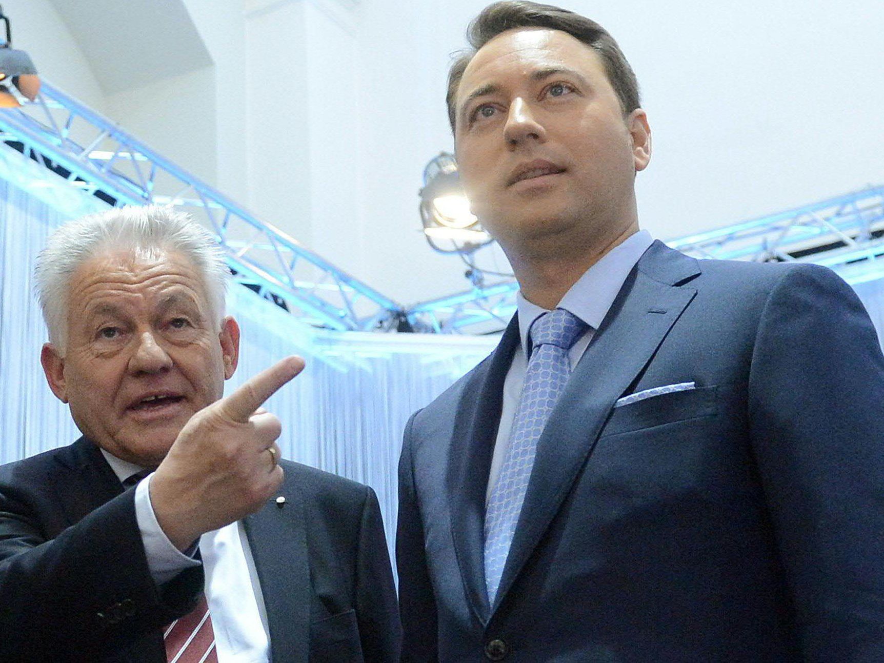 84.000 Wählerstimmen wanderten bei der Oberösterreich-Wahl von der ÖVP zu FPÖ. 84.000 Wählerstimmen wanderten bei der Oberösterreich-Wahl von der ÖVP zu FPÖ.