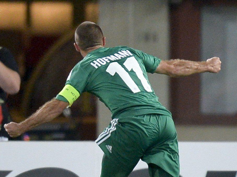 Steffen Hofmann dreht nach seinem Siegestor jubelnd ab. Steffen Hofmann dreht nach seinem Siegestor jubelnd ab.