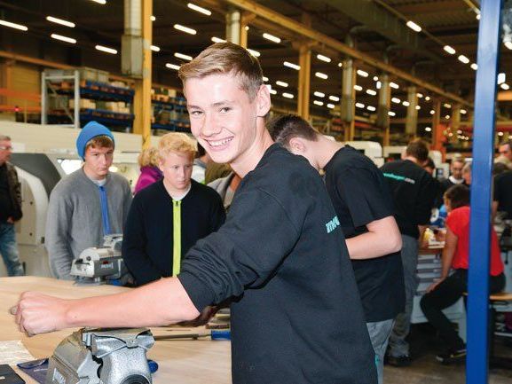 Meusburger gibt am 10. Oktober Einblick in die verschiedenen Lehrberufe und die Ausbildung. Bild: Meusburger Meusburger gibt am 10. Oktober Einblick in die verschiedenen Lehrberufe und die Ausbildung. Bild: Meusburger