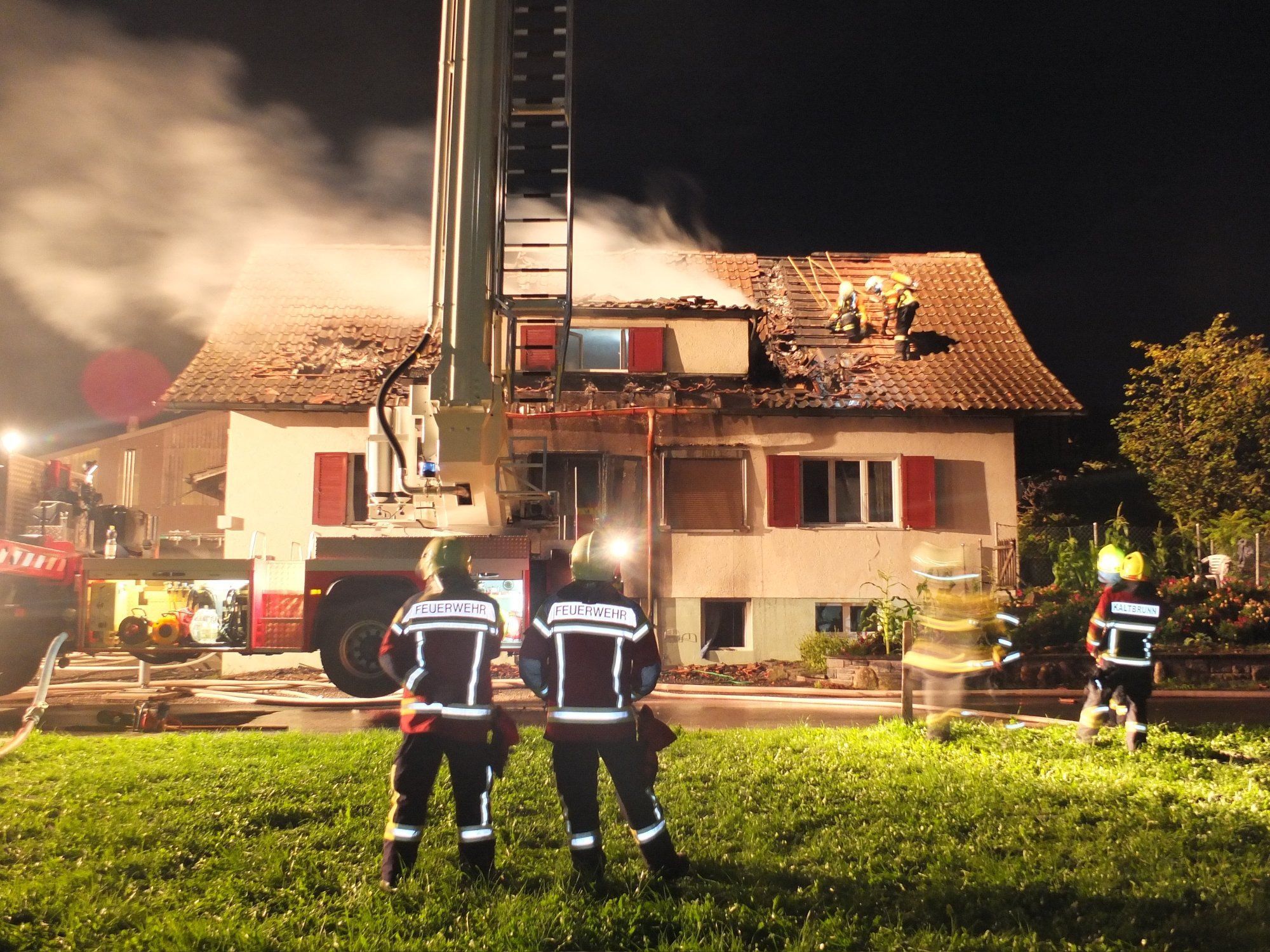 Die Brandermittler schließne einen Anschlag auf das Haus aus. Die Brandermittler schließne einen Anschlag auf das Haus aus.