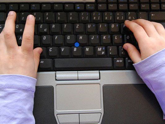 Viele junge User sind von Cybermobbing und Sexting betroffen Viele junge User sind von Cybermobbing und Sexting betroffen