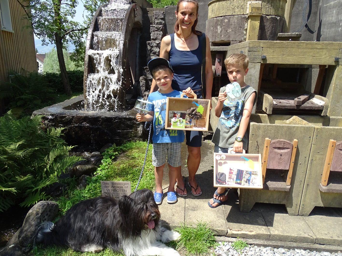 Jakob und Peter besuchten mit ihrer Mama das Mühlenmuseum Stoffels Säge-Mühle.