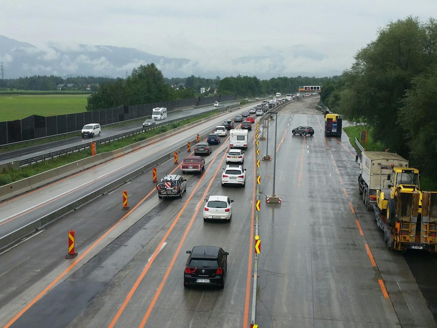 Verzögerungen und Staus machten den Autofahrern in Salzburg zu schaffen.