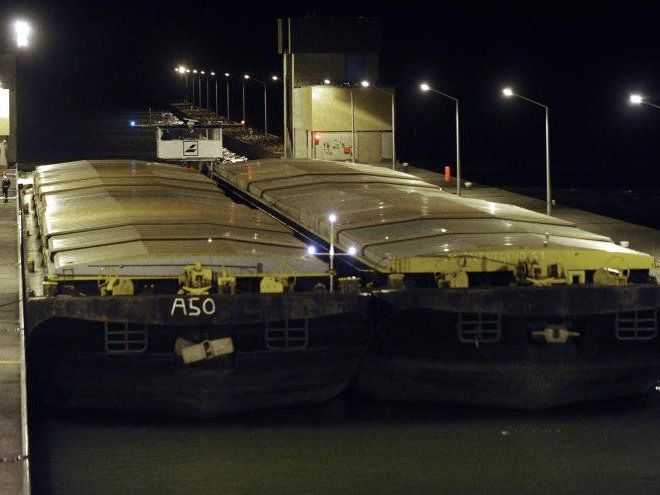 Der Unfall auf der Donau forderte drei Tote. Der Unfall auf der Donau forderte drei Tote.