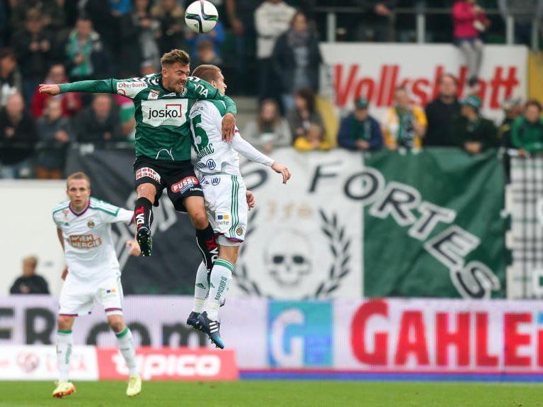 Knapp aber doch erspielte Rapid sich heute das 1:0. Knapp aber doch erspielte Rapid sich heute das 1:0.