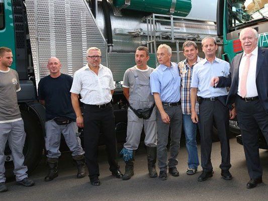 Häupl besuchte die Mitarbeiter von Wien Kanal. Häupl besuchte die Mitarbeiter von Wien Kanal.