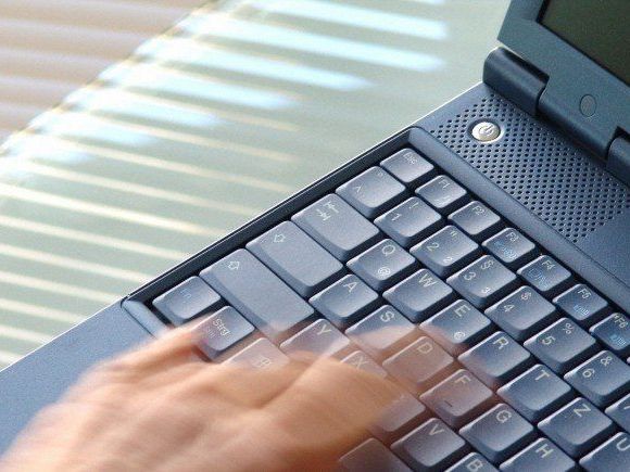 Ein Programmierer-Treffen in Wien und Berlin soll Software-Lösungen für Hilfesuchende produzieren Ein Programmierer-Treffen in Wien und Berlin soll Software-Lösungen für Hilfesuchende produzieren