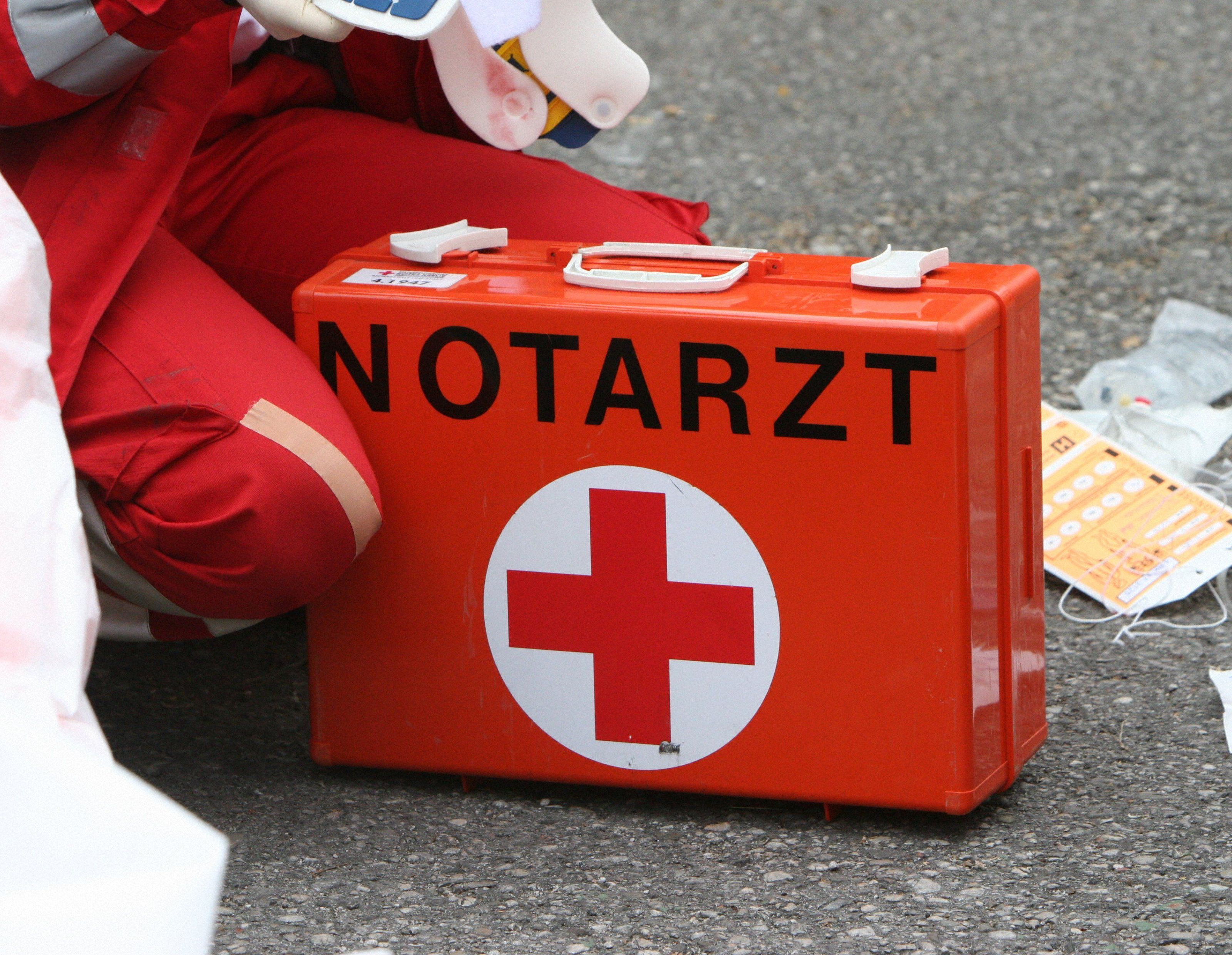 Ein 41-jähriger Mann wurde nach einem Unfall in Gerasdorf ins AKH nach Wien geflogen. Ein 41-jähriger Mann wurde nach einem Unfall in Gerasdorf ins AKH nach Wien geflogen.