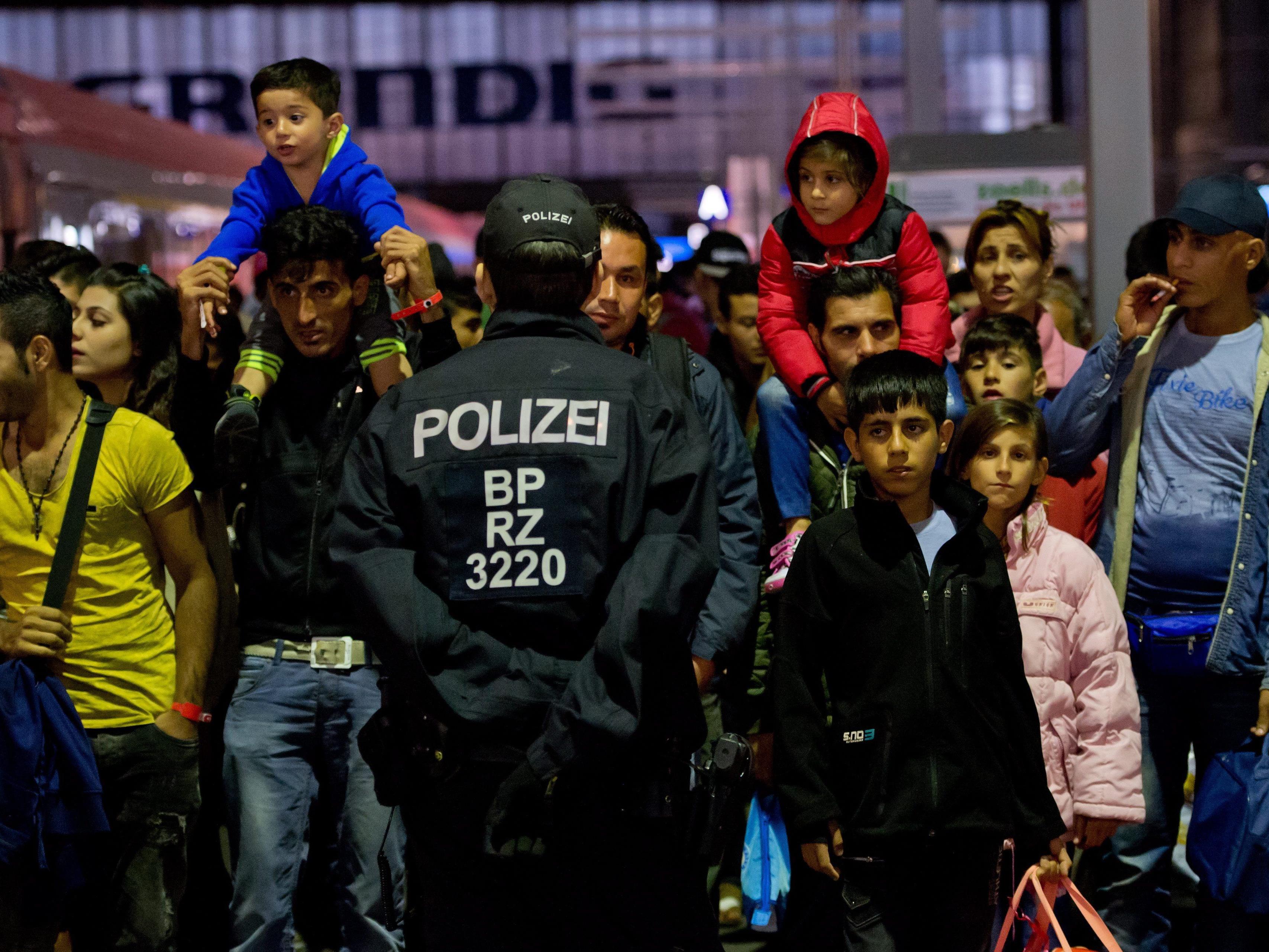 Dauer der deutschen Ausnahmeregelung für Flüchtlinge aus Ungarn offen
