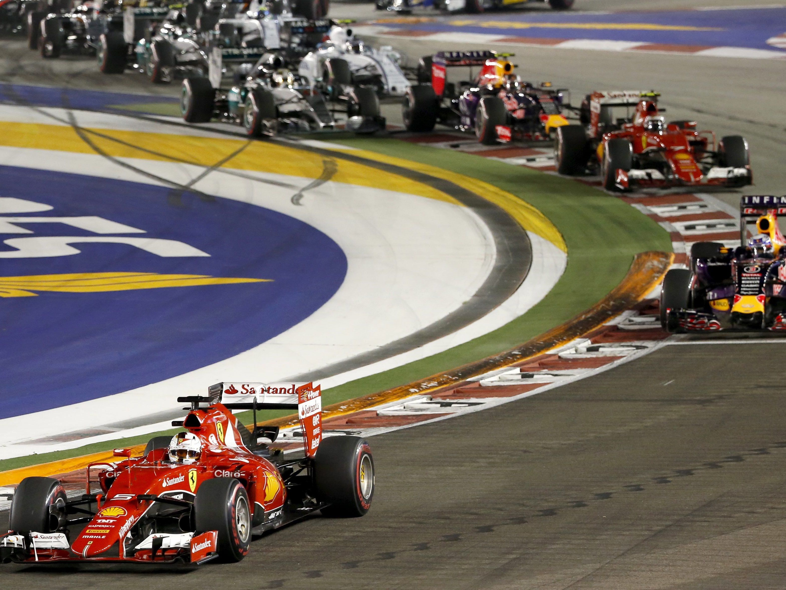 Sebastian Vettel war im Nachtrennen von Singapur der wachste. Sebastian Vettel war im Nachtrennen von Singapur der wachste.