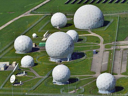 Auch die Deutschen haben fleißig gelauscht Auch die Deutschen haben fleißig gelauscht