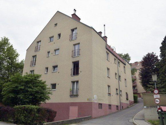 In diesem Haus geschah das Unglück. In diesem Haus geschah das Unglück.